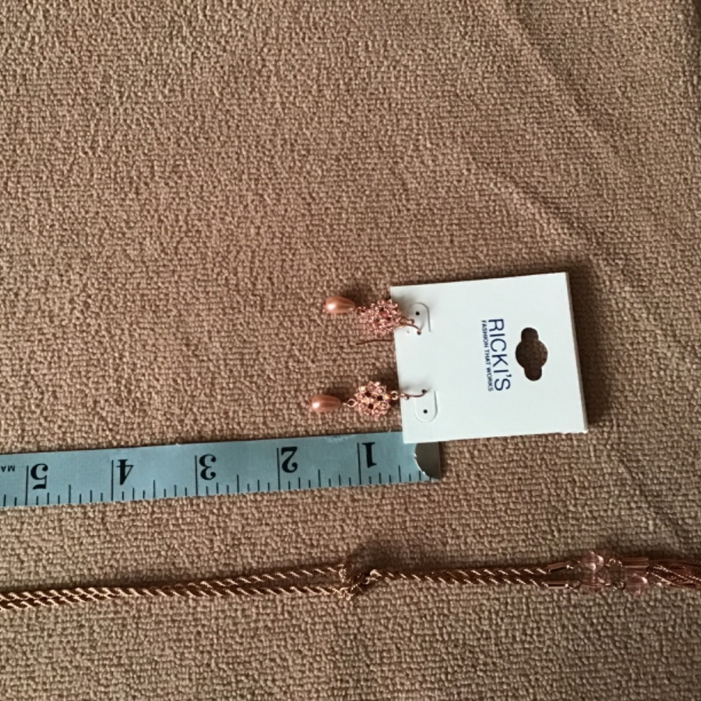 NWT Ricki’s necklace and earrings set, rose gold color - can be worn two ways - Picture 7 of 10